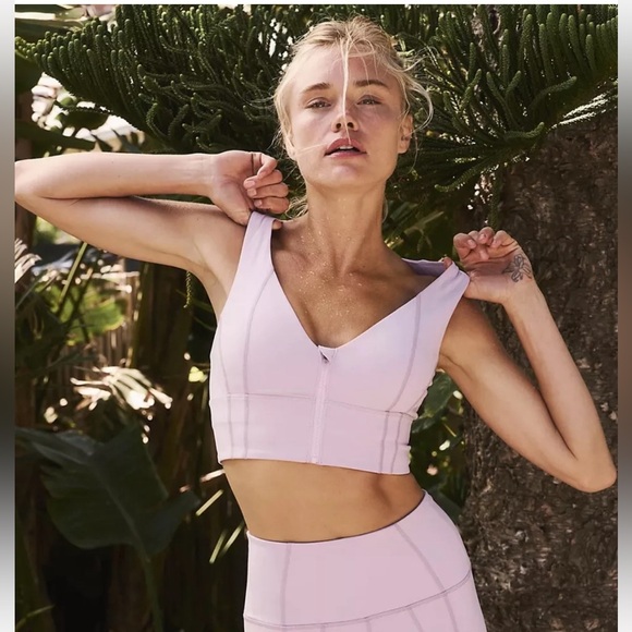 FP Movement by Free People | It’s An Illusion Crop Lined Sports Bra - Picture 1 of 3
